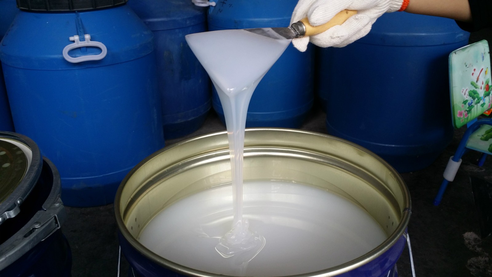 工業(yè)級模具硅膠膨脹怎么辦 ？